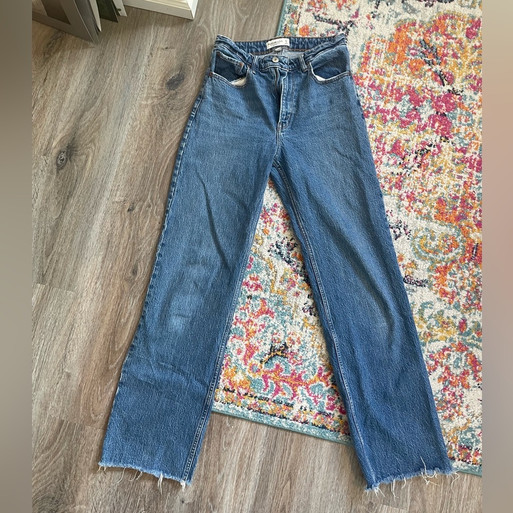 Curve Love High Rise 90s Relaxed Jean - Medium Blue With Raw Hem in Size 27 Long